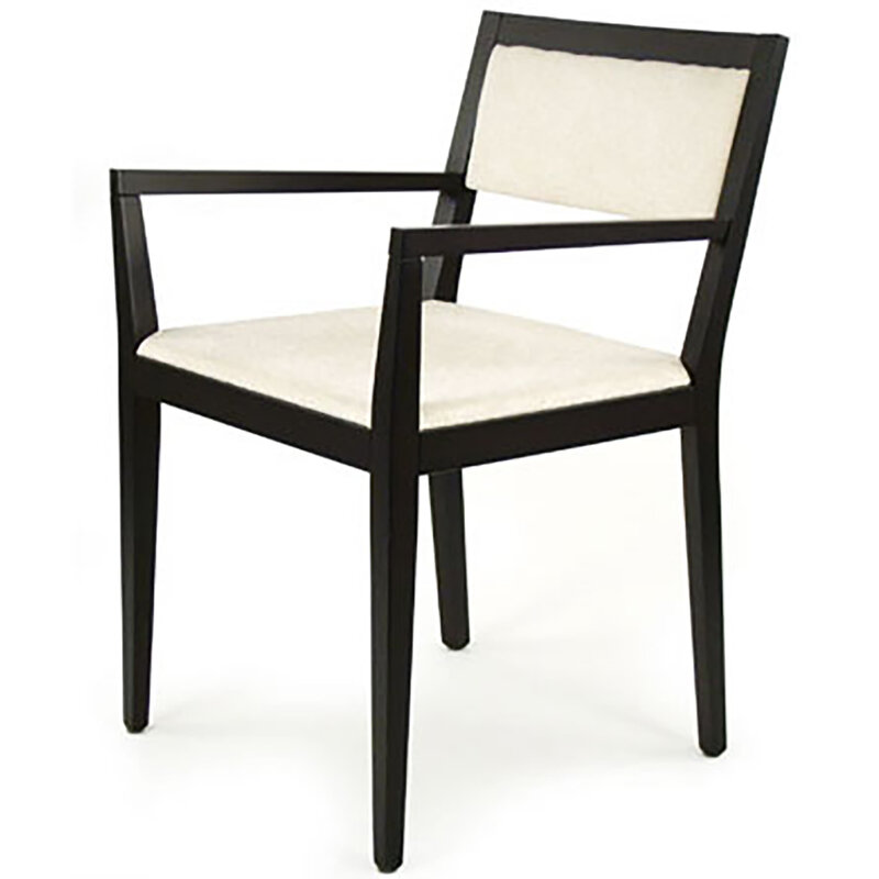 Busetto S104A <p><strong>ATTENTION: MODEL AVAILABLE FOR MOQ 50 PIECES.</strong> Modern chair with armrest made in solid beech or ash wood, available in a choice of finishes 1