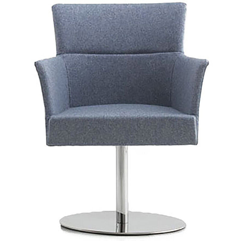 Busetto P062D Poltroncina moderna con basamento in metallo  girevole , disponibile cromato o nero 1