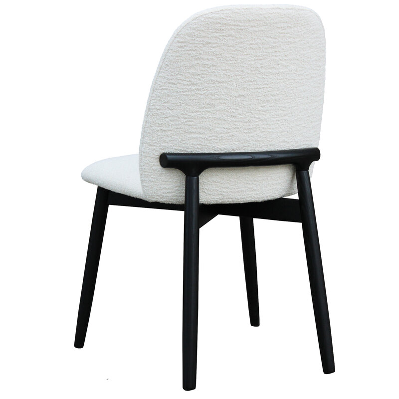 Busetto S019 <p>Sedia dallo stile moderno in massello di faggio o frassino 2