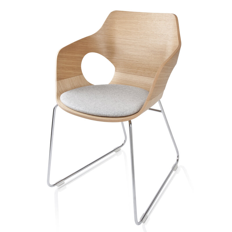 Busetto S447 <p><strong>ATTENZIONE: MODELLO DISPONIBILE PER QUANTITA' MINIMA DI 50 PEZZI.</strong> Poltroncina con basamento a slitta in metallo cromato 1