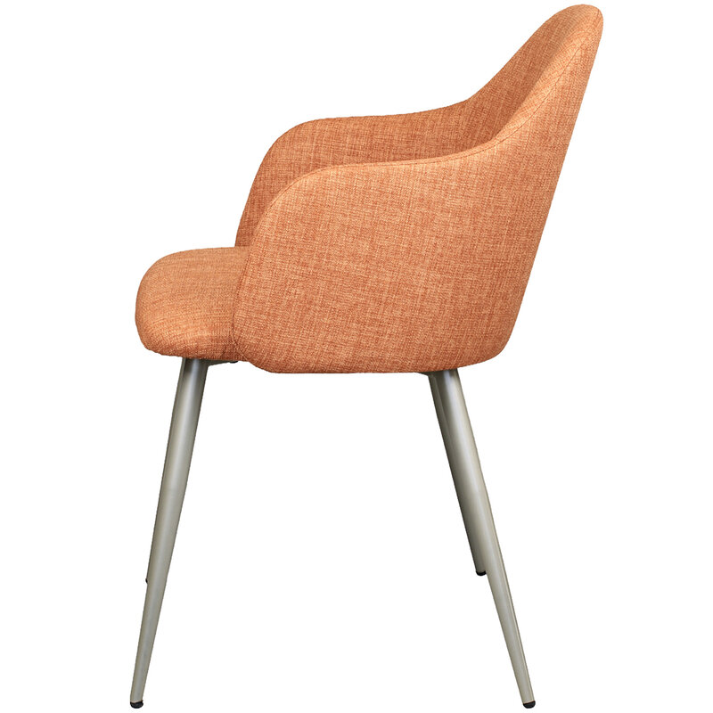 Busetto P256 <p>Poltroncina moderna con base in metallo disponibile in versione cromata o verniciata 3