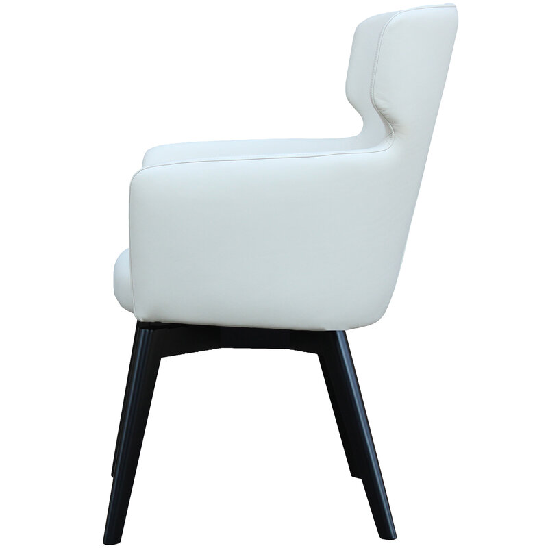 Busetto P273 <p>Poltroncina moderna con braccioli in massello di faggio, verniciatura personalizzabile in tinte da campionario 3