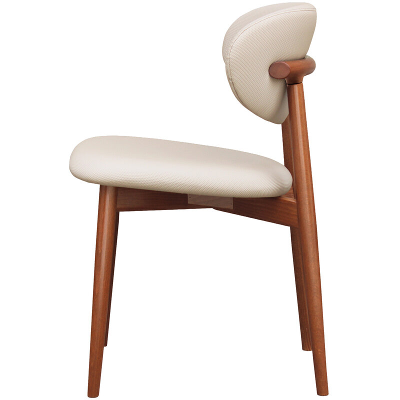 Busetto S018R <p>Sedia dallo stile moderno in massello di faggio o frassino 2