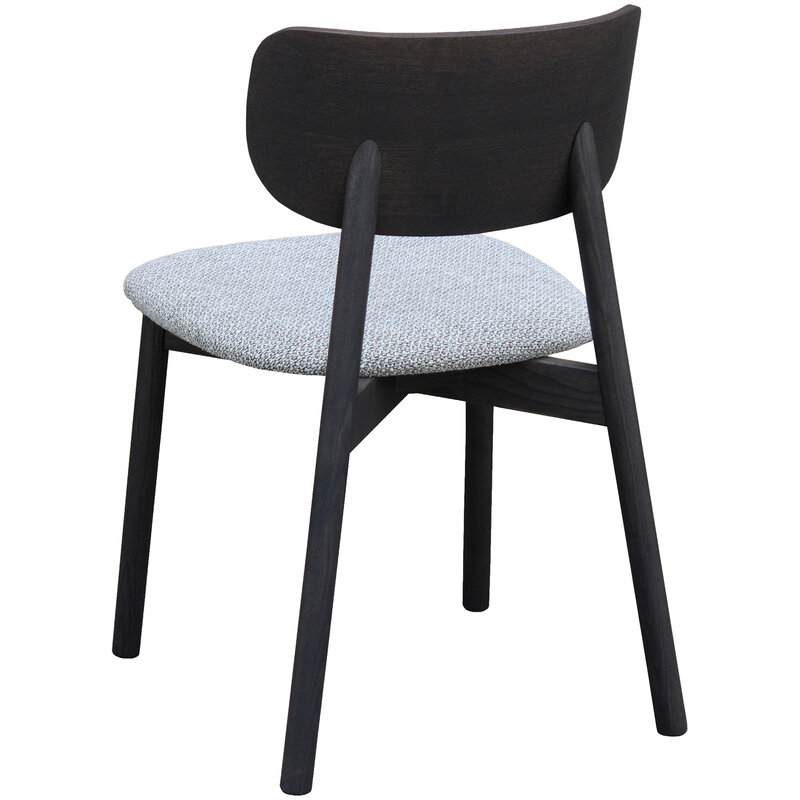 Busetto S015 <p>Sedia dallo stile moderno in massello di faggio o frassino 3