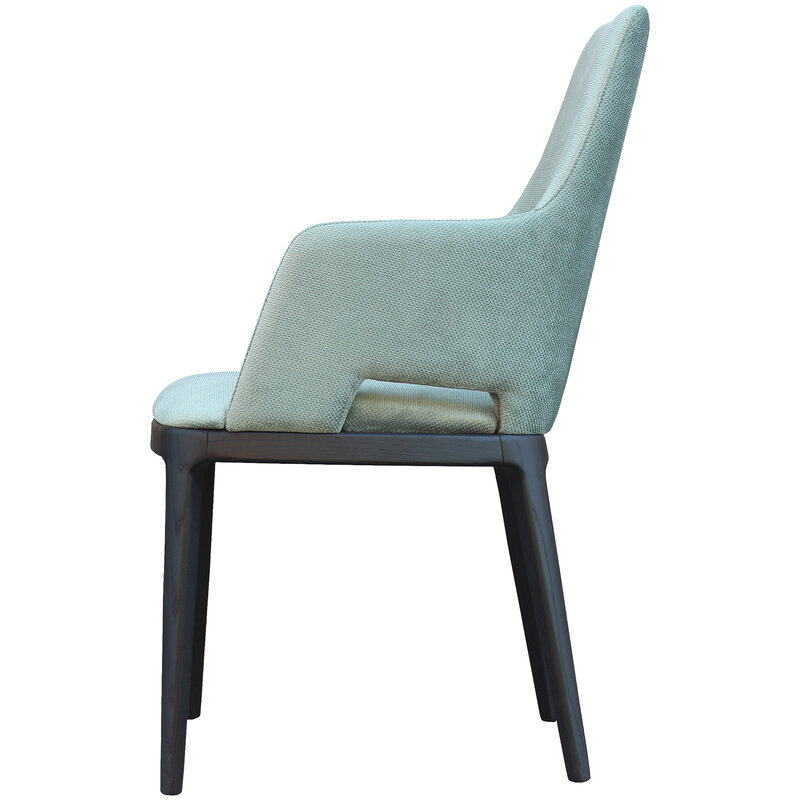 Busetto S035A <p><strong>ATTENZIONE: MODELLO DISPONIBILE PER QUANTITA' MINIMA DI 50 PEZZI&nbsp;</strong>Poltroncina con braccioli dal design moderno in massello di faggio o frassino 2