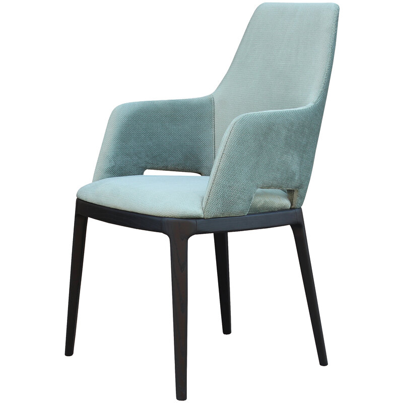 Busetto S035A <p><strong>ATTENZIONE: MODELLO DISPONIBILE PER QUANTITA' MINIMA DI 50 PEZZI&nbsp;</strong>Poltroncina con braccioli dal design moderno in massello di faggio o frassino 1